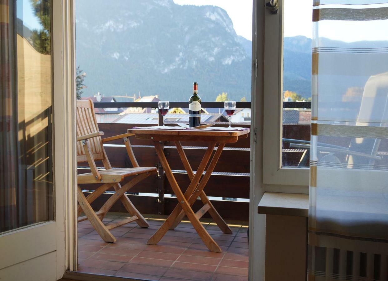 Sunny 1-Room Apartment Near Railway Station Garmisch-Partenkirchen Esterno foto